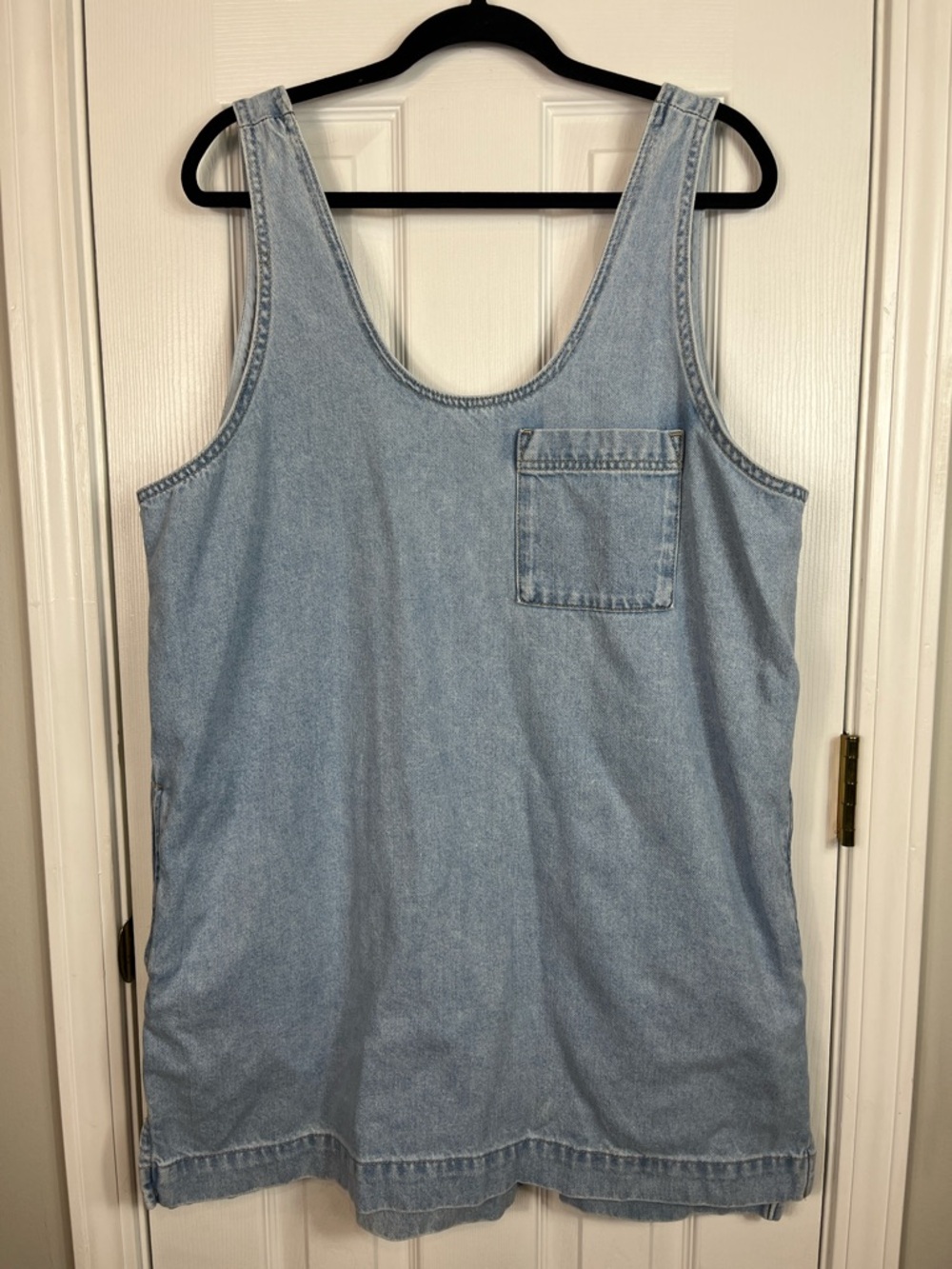 Universal Thread light washed denim overall dress size Large. Pockets